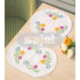 stielstichdeckchen bloemen, wit