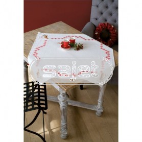 decke roodborstjes met rode besjes, wit mit aida kante