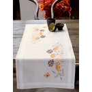 stielstichläufer fluitekruid met vlinder, wit